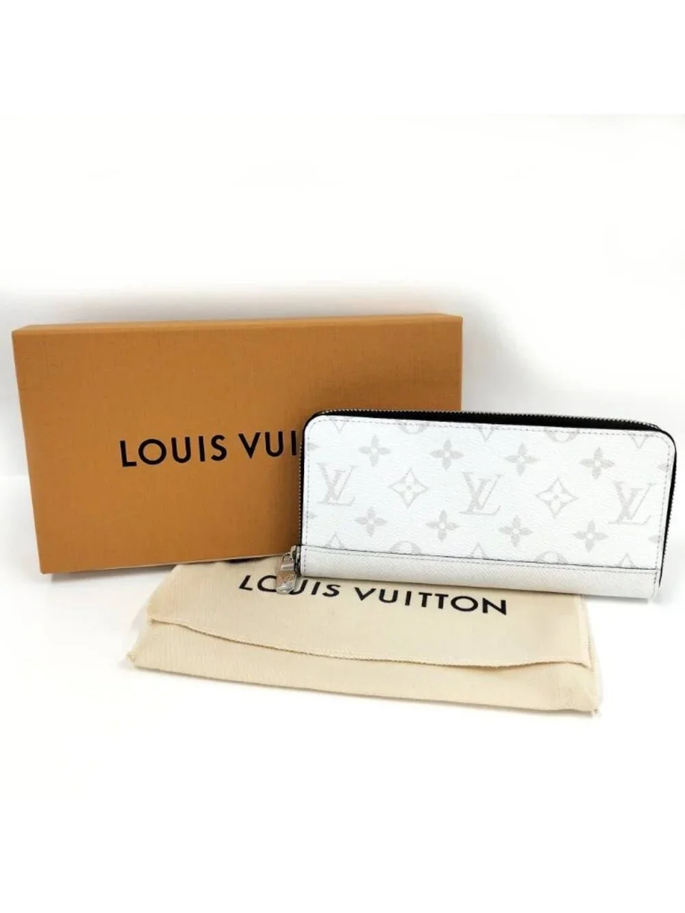 Louis Vuitton Taigarama Zippy Wallet Horizontal